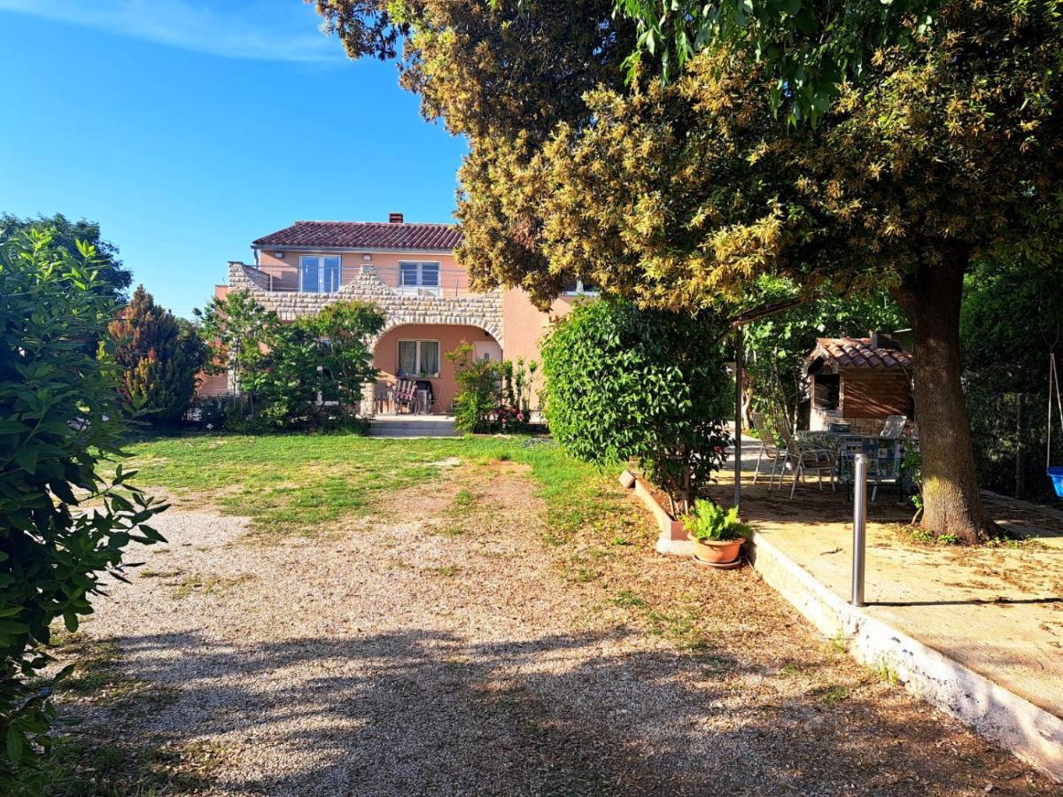 Apartman Melita Galizana Bagian luar foto